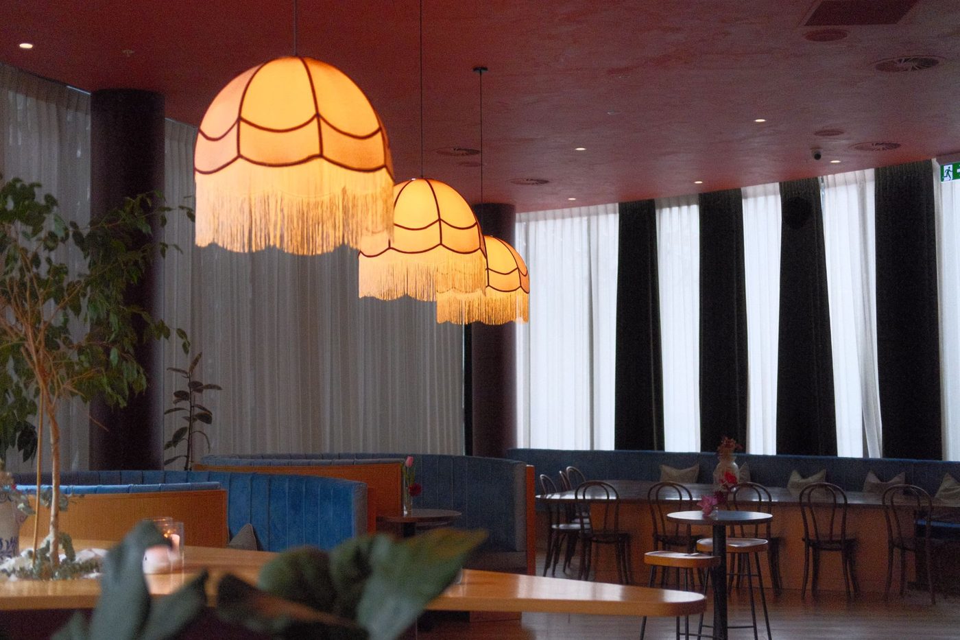 The Negroni bar under its fringed lamps
